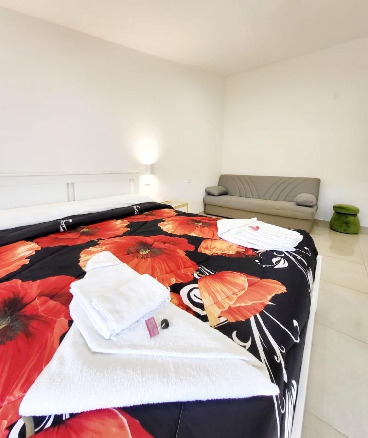マルティンシクーロ D Annunziohouse Bed & Breakfast エクステリア 写真