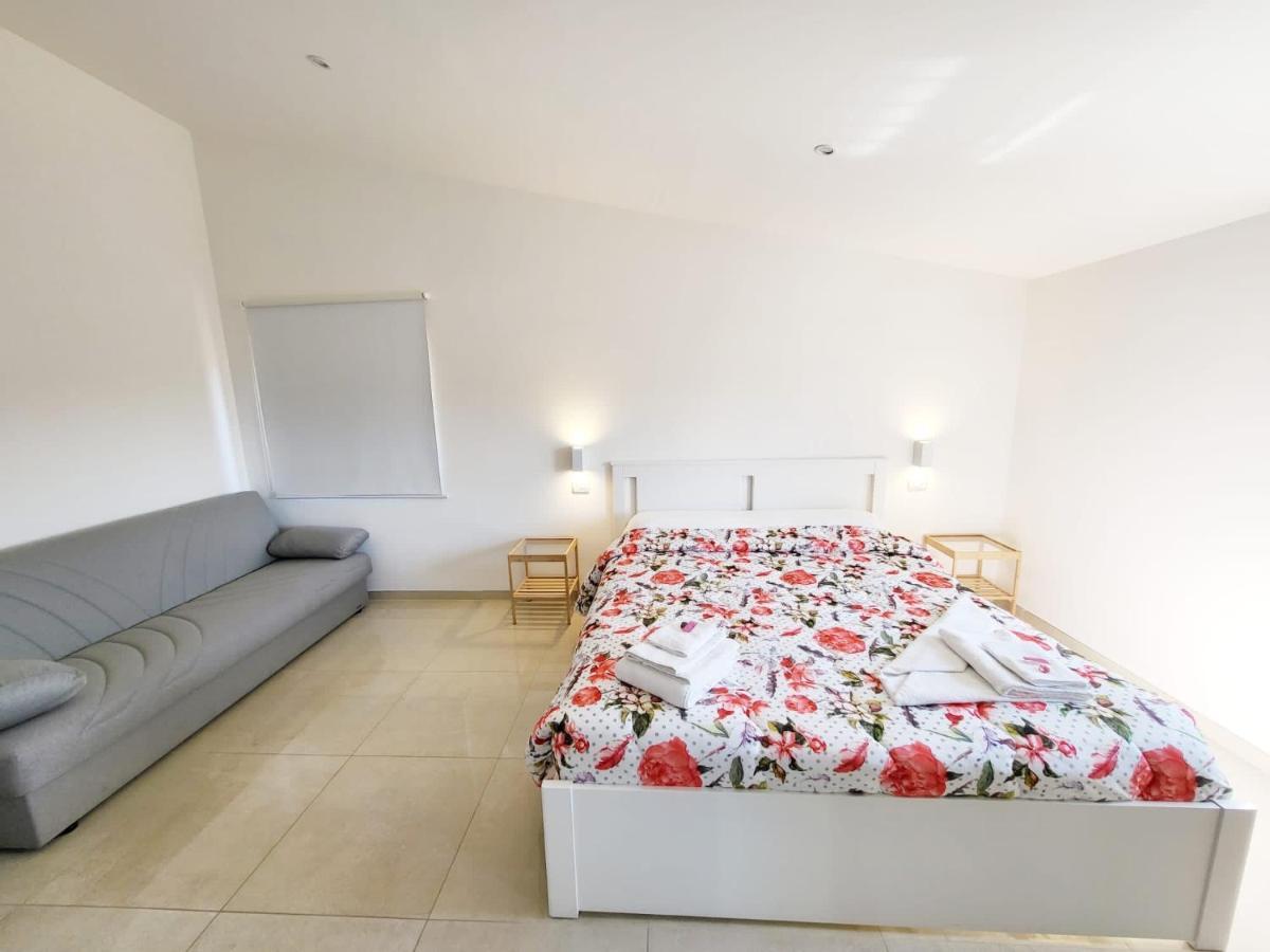 マルティンシクーロ D Annunziohouse Bed & Breakfast エクステリア 写真
